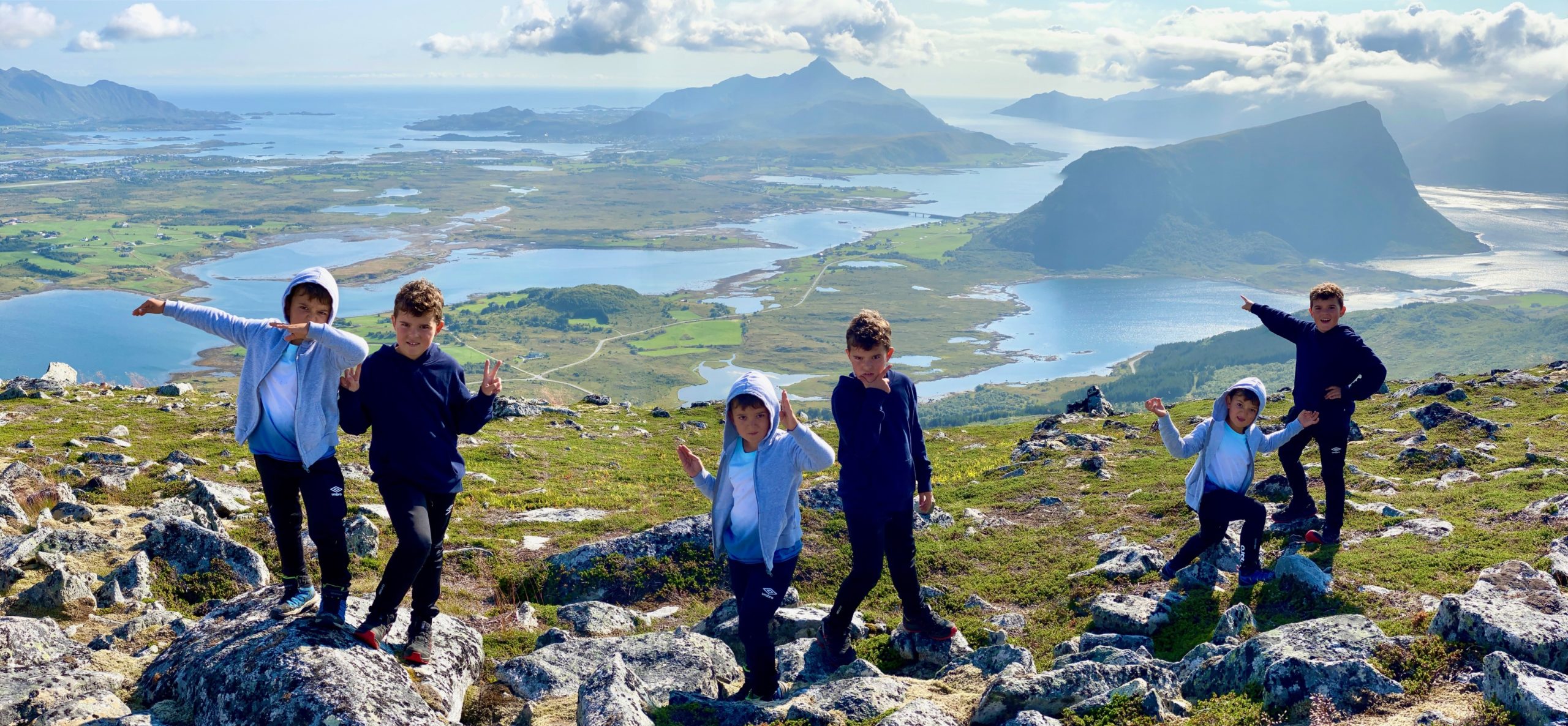 Hiking z dziećmi. 10 rad jak przeżyć rodzinną wycieczkę w góry i nie oszaleć.